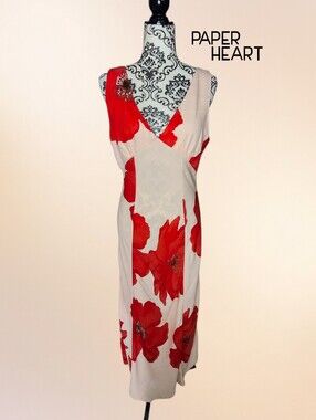 🆕️PAPER HEART Red Floral V-Neck Maxi Dress - Medium